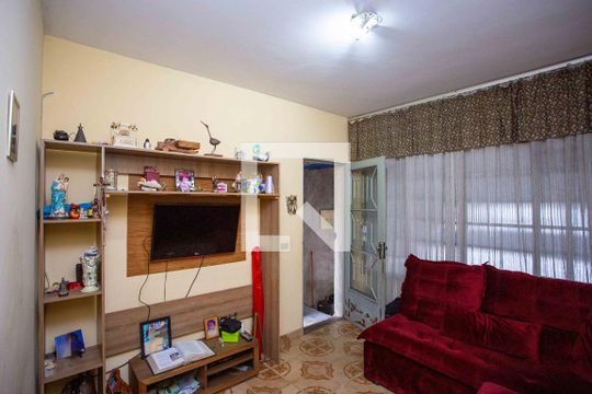 Sala  de casa à venda com 4 quartos, 125m² em Taboão, Diadema