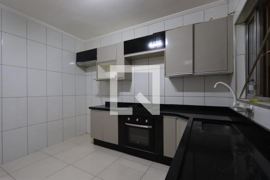Cozinha de casa à venda com 2 quartos, 68m² em Jardim Colorado, São Paulo