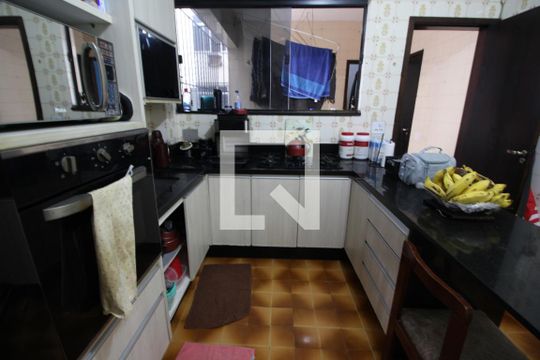 Cozinha de apartamento à venda com 3 quartos, 100m² em Taquara, Rio de Janeiro