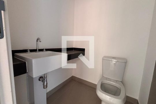 Banheiro de kitnet/studio à venda com 1 quarto, 19m² em Vila Mariana, São Paulo