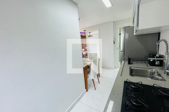 Cozinha de apartamento à venda com 2 quartos, 36m² em Vila Flora, Guarulhos