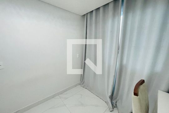 Quarto 2 de apartamento à venda com 2 quartos, 36m² em Vila Flora, Guarulhos