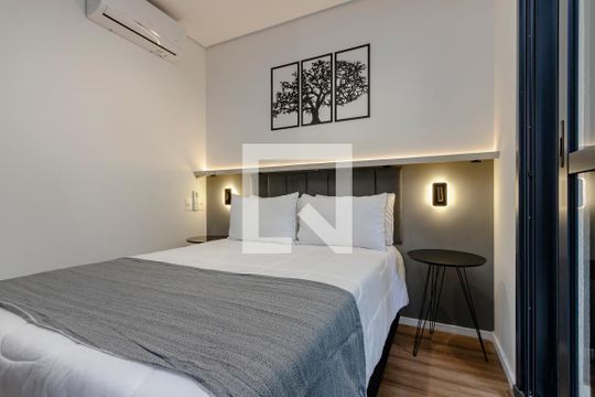 Studio de kitnet/studio para alugar com 1 quarto, 28m² em Campo Belo, São Paulo