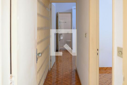Corredor de casa à venda com 3 quartos, 160m² em Sacomã, São Paulo
