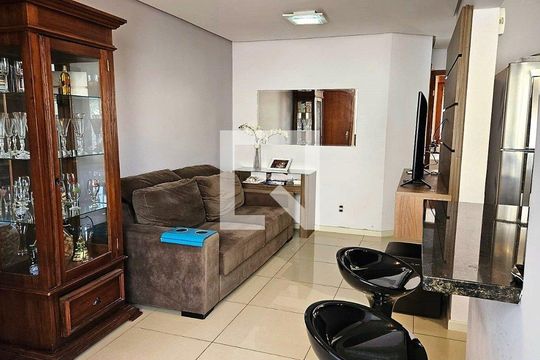 Sala de apartamento à venda com 2 quartos, 51m² em Petrópolis, Porto Alegre