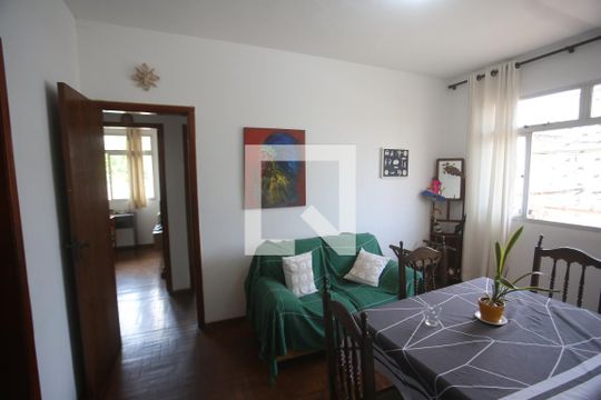 Sala de apartamento para alugar com 3 quartos, 90m² em Alto Barroca, Belo Horizonte