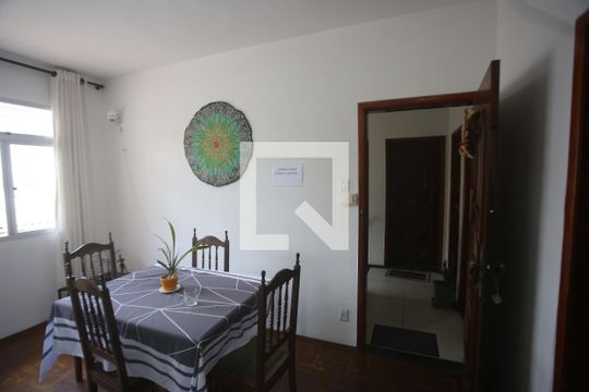 Sala de apartamento para alugar com 3 quartos, 90m² em Alto Barroca, Belo Horizonte