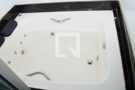 Banheiro da Suíte de casa à venda com 3 quartos, 300m² em Goiânia, Belo Horizonte