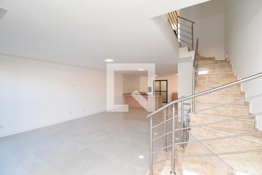 Sala/Cozinha de casa para alugar com 3 quartos, 225m² em Tingui, Curitiba
