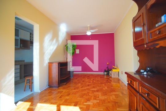 Sala de apartamento à venda com 2 quartos, 74m² em São Geraldo, Porto Alegre