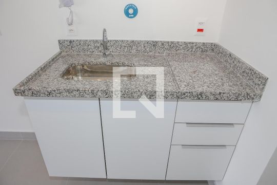 Sala e Cozinha de apartamento à venda com 1 quarto, 31m² em Pompeia, São Paulo