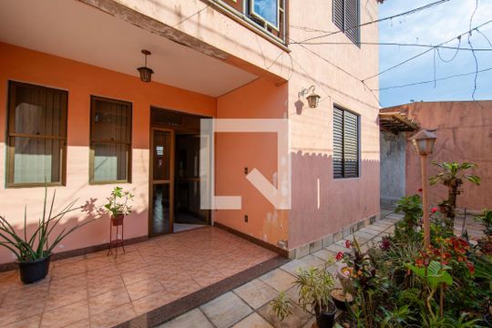Fachada de casa à venda com 4 quartos, 400m² em Alto dos Pinheiros, Belo Horizonte