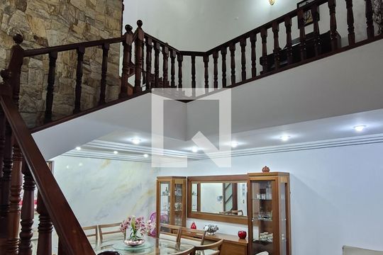 Sala de casa à venda com 3 quartos, 242m² em Paulicéia, São Bernardo do Campo