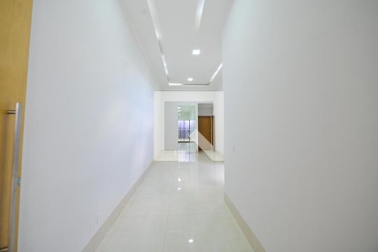 Sala de casa à venda com 3 quartos, 132m² em Jardim Balneario Meia Ponte, Goiânia