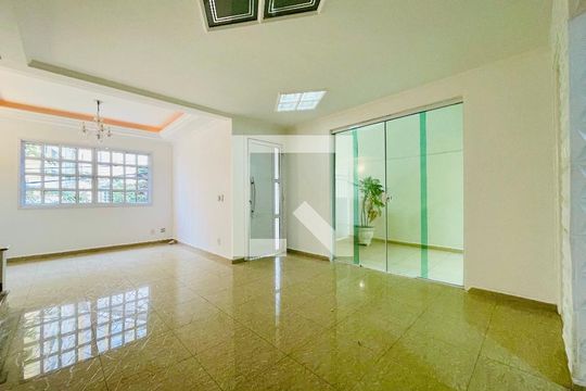Sala de casa de condomínio à venda com 3 quartos, 210m² em Ponte Grande, Guarulhos