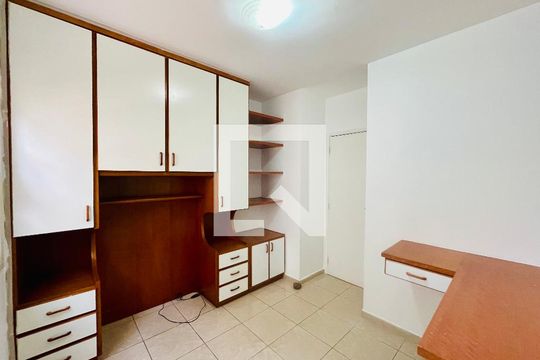Quarto 1 de casa de condomínio à venda com 3 quartos, 210m² em Ponte Grande, Guarulhos