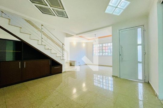 Sala de casa de condomínio à venda com 3 quartos, 210m² em Ponte Grande, Guarulhos