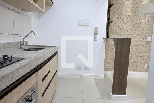Cozinha de apartamento à venda com 2 quartos, 49m² em Jardim Samambaia, Campinas