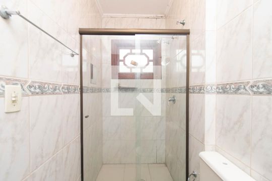 Banheiro do Quarto 3 de casa à venda com 3 quartos, 154m² em Vila Nova, Porto Alegre