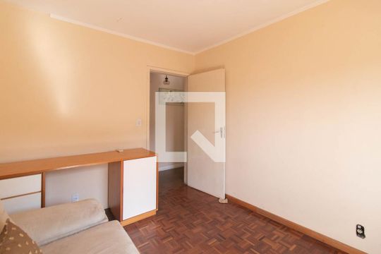 Quarto 2 de casa à venda com 5 quartos, 250m² em Partenon, Porto Alegre