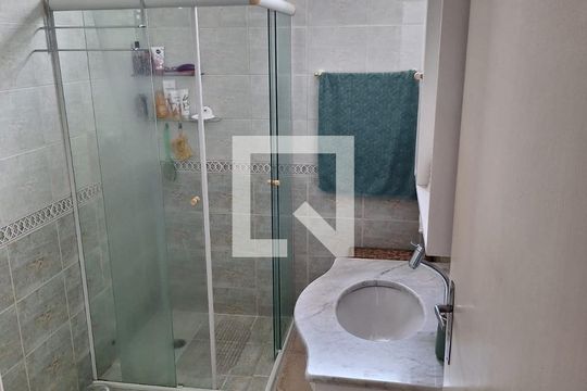 Banheiro 2 de casa à venda com 3 quartos, 148m² em Vila Vivaldi, São Bernardo do Campo