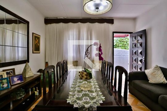 Sala de casa à venda com 3 quartos, 350m² em Vila Bertioga, São Paulo