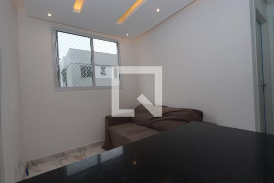 Sala de apartamento para alugar com 2 quartos, 34m² em Cidade São Mateus, São Paulo