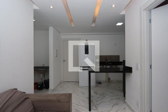 Sala de apartamento para alugar com 2 quartos, 34m² em Cidade São Mateus, São Paulo