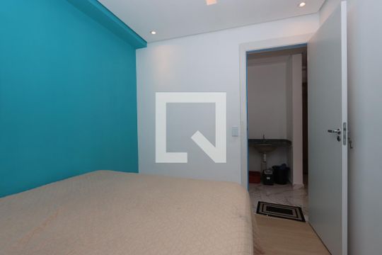 Quarto 1 de apartamento para alugar com 2 quartos, 34m² em Cidade São Mateus, São Paulo
