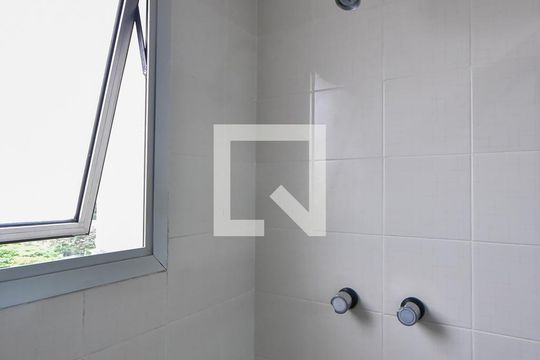 Chuveiro da Suíte 1 de apartamento para alugar com 4 quartos, 179m² em Jardim Vazani, São Paulo