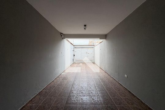Garagem de casa à venda com 3 quartos, 130m² em Vila Linda, Santo André