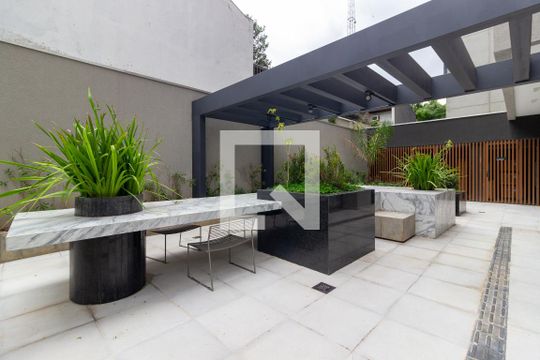 Área comum - Praça de kitnet/studio à venda com 1 quarto, 24m² em Pinheiros, São Paulo