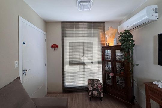 Sala de apartamento à venda com 3 quartos, 58m² em Rio dos Sinos, São Leopoldo