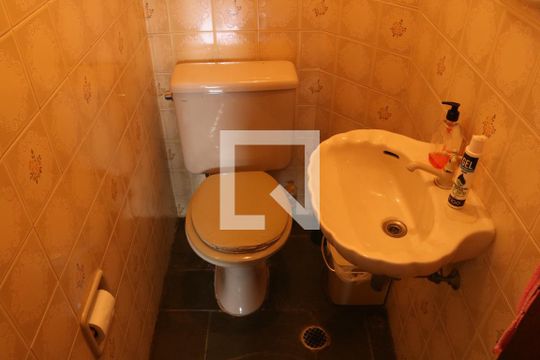 Lavabo de apartamento para alugar com 3 quartos, 120m² em Vila Romana, São Paulo