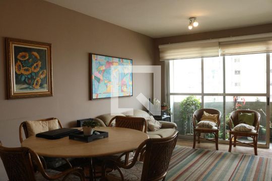 Sala de apartamento para alugar com 3 quartos, 120m² em Vila Romana, São Paulo