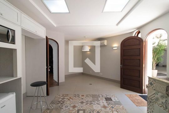 Cozinha de casa à venda com 4 quartos, 700m² em Vila Conceição, Porto Alegre