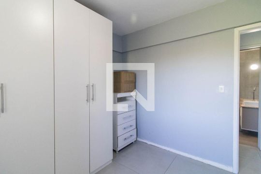Quarto 1 de apartamento para alugar com 2 quartos, 70m² em Nonoai, Porto Alegre