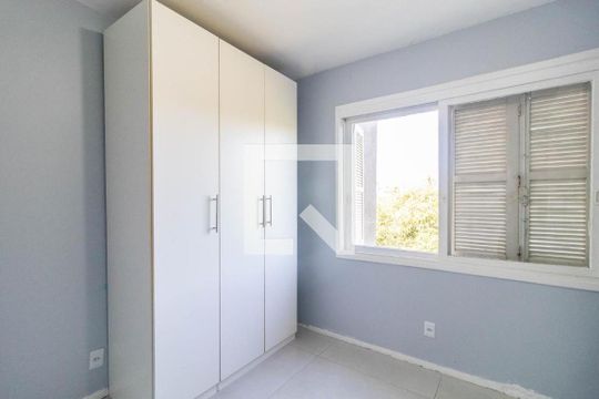 Quarto 1 de apartamento para alugar com 2 quartos, 70m² em Nonoai, Porto Alegre