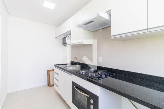 Cozinha e Área de Serviço de apartamento para alugar com 2 quartos, 65m² em Santo Antônio, Porto Alegre