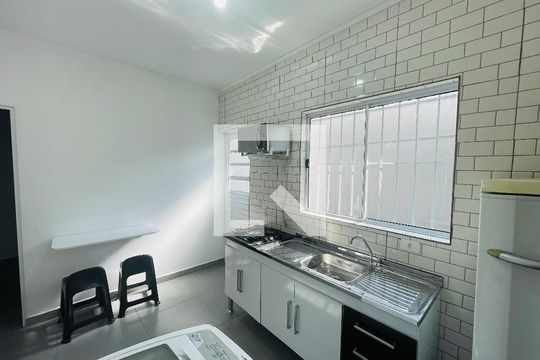 Sala/Cozinha de apartamento para alugar com 1 quarto, 22m² em Vila Operária, Guarulhos
