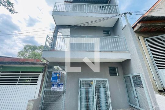 Fachada de apartamento para alugar com 1 quarto, 22m² em Vila Operária, Guarulhos