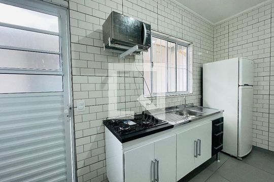 Sala/cozinha de apartamento para alugar com 1 quarto, 22m² em Vila Operária, Guarulhos