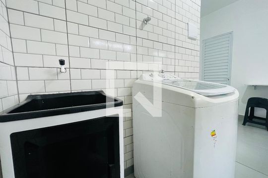 Sala/cozinha de apartamento para alugar com 1 quarto, 22m² em Vila Operária, Guarulhos