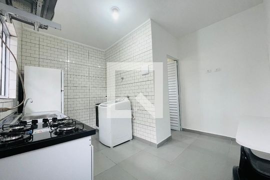 Sala/cozinha de apartamento para alugar com 1 quarto, 22m² em Vila Operária, Guarulhos