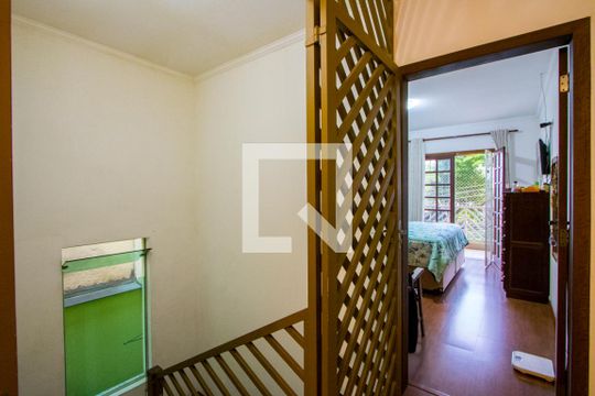Corredor de casa à venda com 3 quartos, 180m² em Vila Lilica, Santo André
