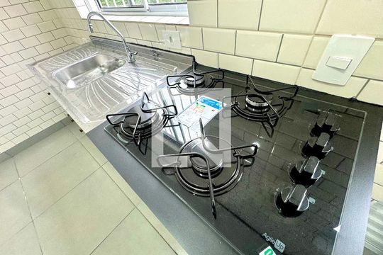 Sala/Cozinha de apartamento para alugar com 1 quarto, 22m² em Portal dos Gramados, Guarulhos