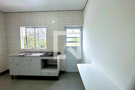 Sala/Cozinha de apartamento para alugar com 1 quarto, 22m² em Portal dos Gramados, Guarulhos