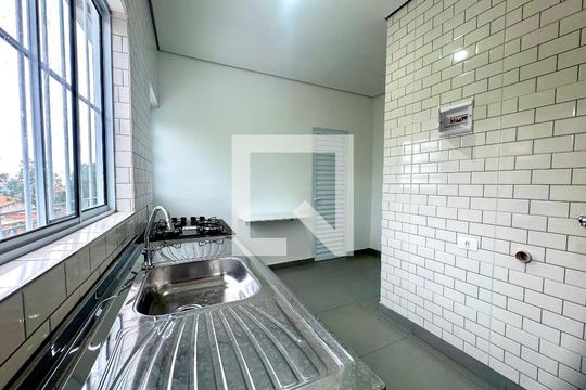 Sala/Cozinha de apartamento para alugar com 1 quarto, 22m² em Portal dos Gramados, Guarulhos