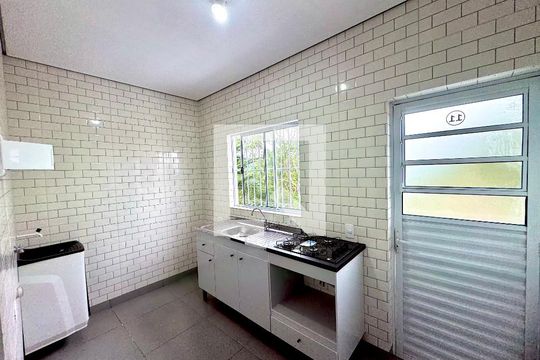 Sala/Cozinha de apartamento para alugar com 1 quarto, 22m² em Portal dos Gramados, Guarulhos