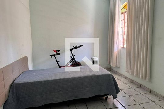 Quarto 1 de casa à venda com 3 quartos, 198m² em Incofindência, Belo Horizonte